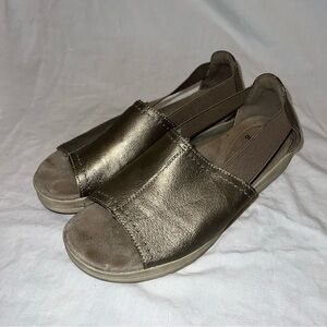 Earth Origins Carley Connie Leather Sandals Women’s Size 8 M
